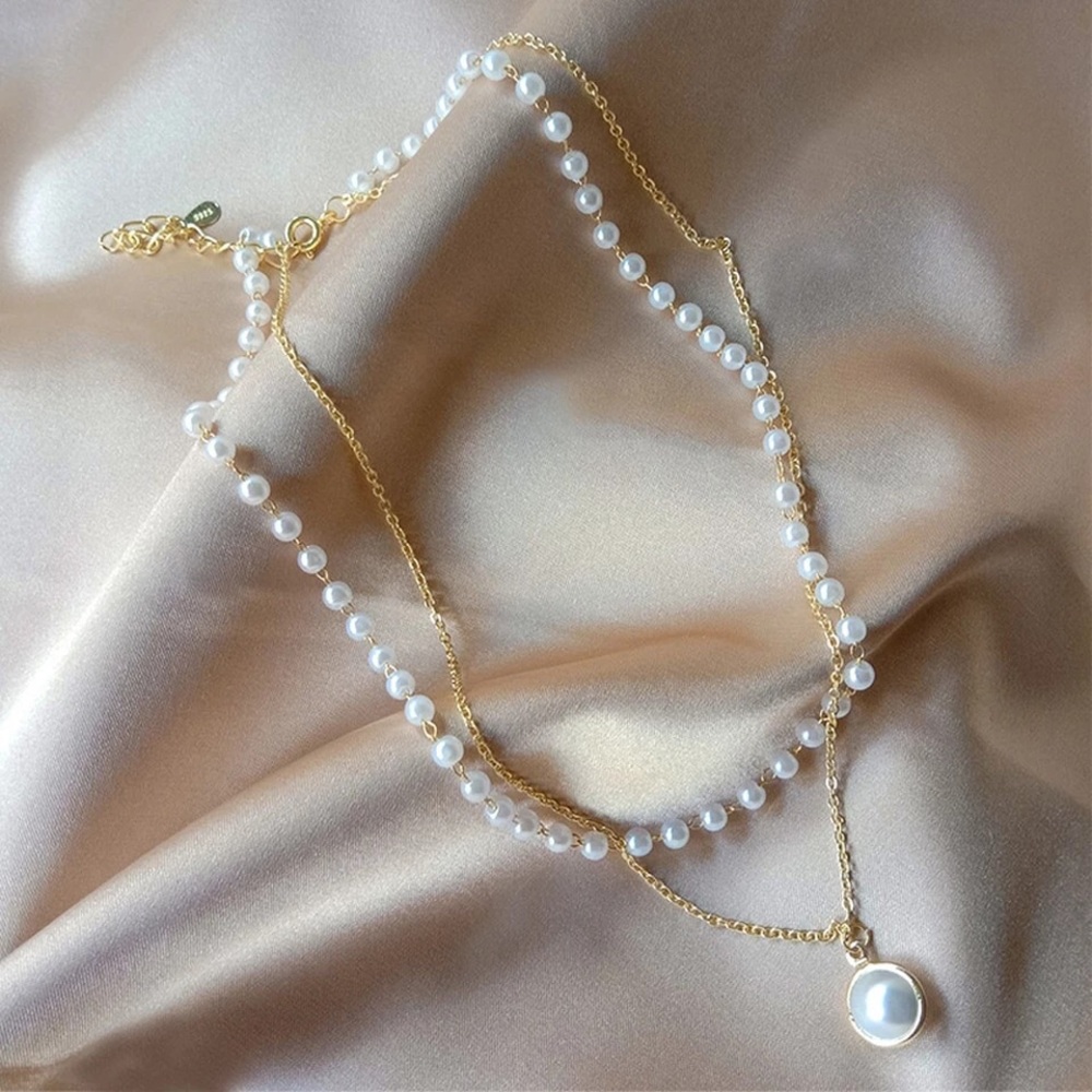 Women’s Pearl And Chain Gold/Silver Toned Necklace
